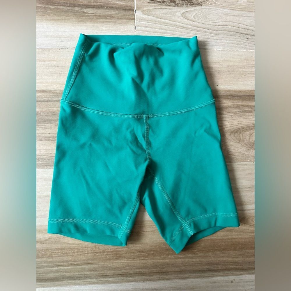 Lululemon Wunder Train Shorts High Rise Teal Lagoon Size 0